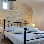 Stone House Furlani With A Lovely Garden بيت للعطل *