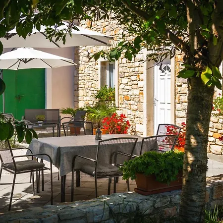 Stone House Furlani With A Lovely Garden *