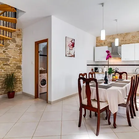 Holiday home Stone House Furlani With A Lovely Garden