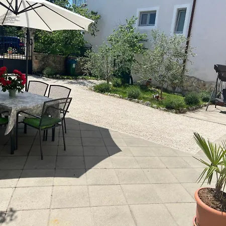 Stone House Furlani With A Lovely Garden Svetvincenat