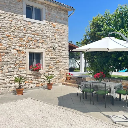 Holiday home Stone House Furlani With A Lovely Garden *