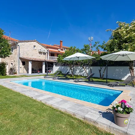 Stone House Furlani With A Lovely Garden